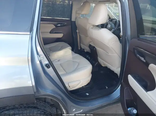 5TDDBRCH3LS008547 2020 TOYOTA HIGHLANDER - Image 8