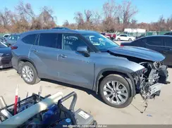 5TDDBRCH3MS062318 2021 TOYOTA HIGHLANDER