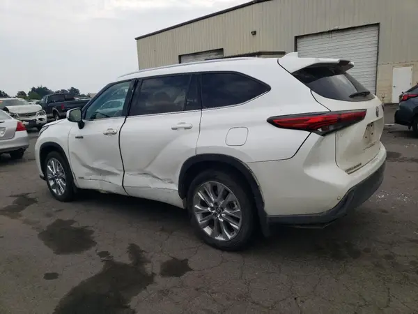 5TDDBRCH4LS004359 2020 TOYOTA HIGHLANDER - Image 2