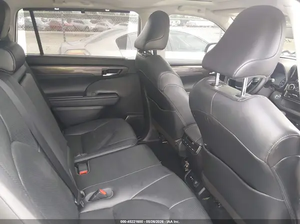 5TDDBRCH4LS010307 2020 TOYOTA HIGHLANDER - Image 8