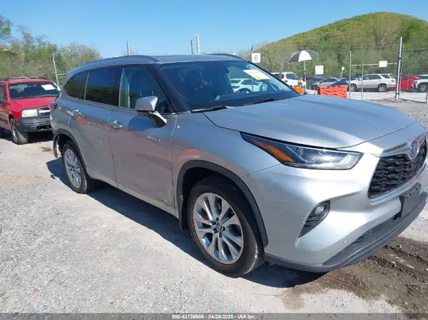 5TDDBRCH4MS018716 2021 TOYOTA HIGHLANDER - Image 1