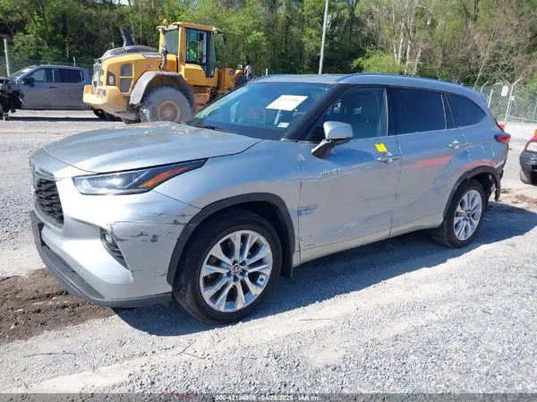 5TDDBRCH4MS018716 2021 TOYOTA HIGHLANDER - Image 2