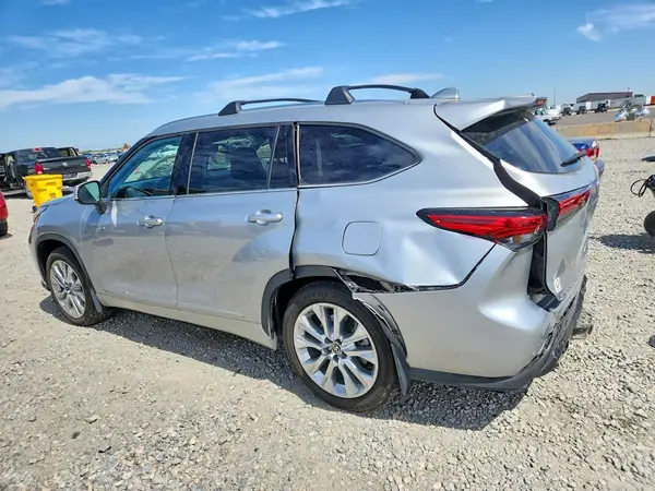 5TDDBRCH5MS047321 2021 TOYOTA HIGHLANDER - Image 2