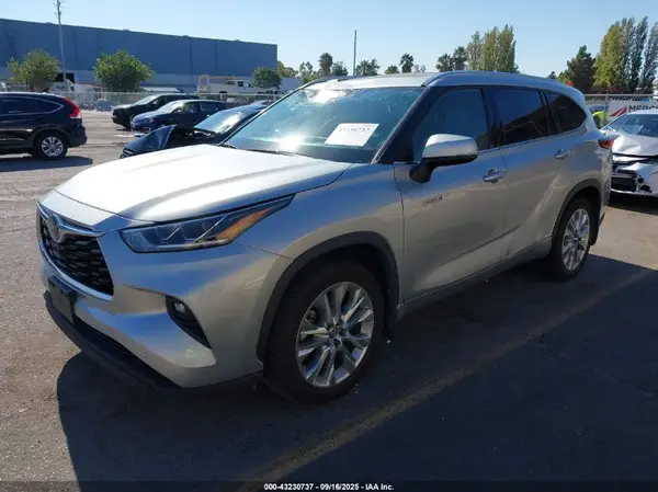 5TDDBRCH6LS006744 2020 TOYOTA HIGHLANDER - Image 2
