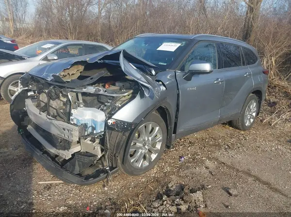 5TDDBRCH6MS016921 2021 TOYOTA HIGHLANDER - Image 2