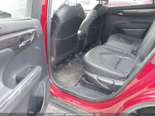 5TDDBRCH6MS035856 2021 TOYOTA HIGHLANDER - Image 8