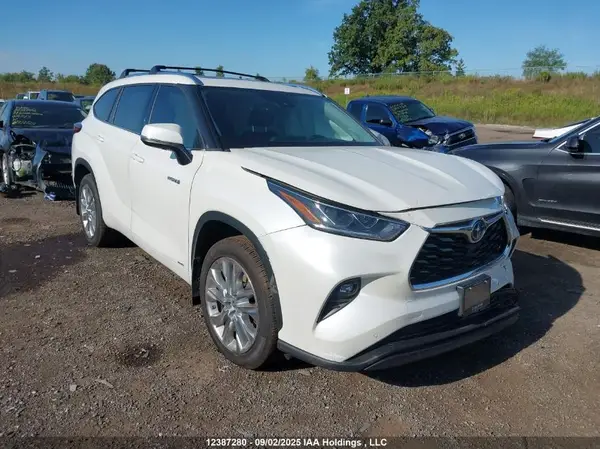 5TDDBRCH6MS037834 2021 TOYOTA HIGHLANDER - Image 1