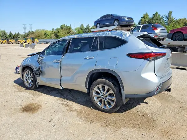 5TDDBRCH6MS522653 2021 TOYOTA HIGHLANDER - Image 2