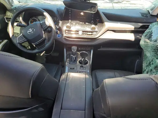 5TDDBRCH6MS522653 2021 TOYOTA HIGHLANDER - Image 8