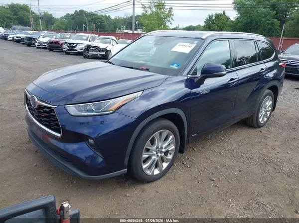 5TDDBRCH7MS026535 2021 TOYOTA HIGHLANDER - Image 2