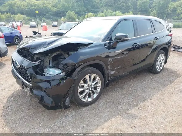 5TDDBRCH9LS007046 2020 TOYOTA HIGHLANDER - Image 2