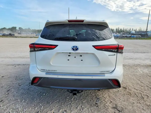 2021 TOYOTA HIGHLANDER auction photo 6