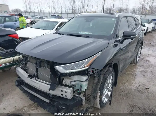5TDDBRCHXMS051588 2021 TOYOTA HIGHLANDER - Image 2