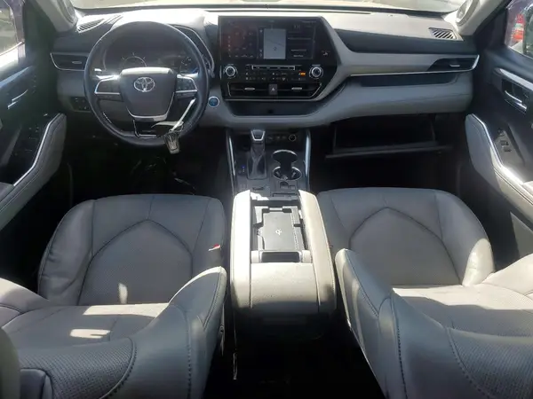 5TDDBRCHXMS527757 2021 TOYOTA HIGHLANDER - Image 8