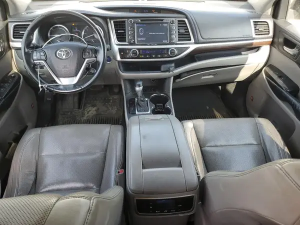 5TDDCRFH1GS015446 2016 TOYOTA HIGHLANDER - Image 8