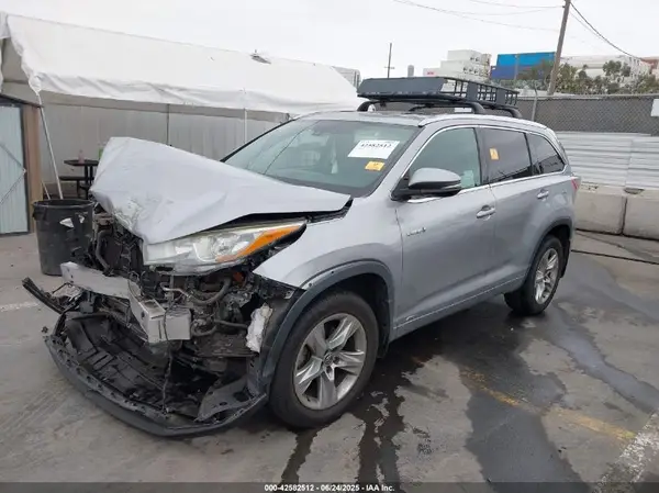 5TDDCRFH1GS015897 2016 TOYOTA HIGHLANDER - Image 2
