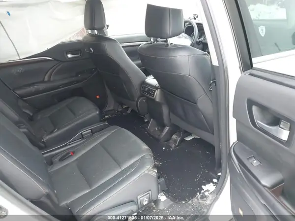 5TDDCRFH1GS019173 2016 TOYOTA HIGHLANDER - Image 8