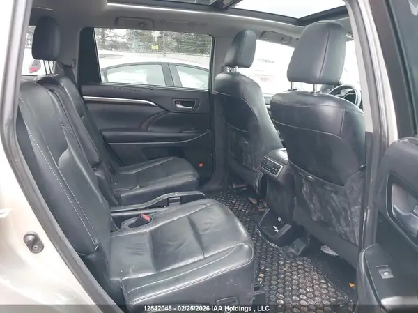 5TDDCRFH2GS015844 2016 TOYOTA HIGHLANDER - Image 8