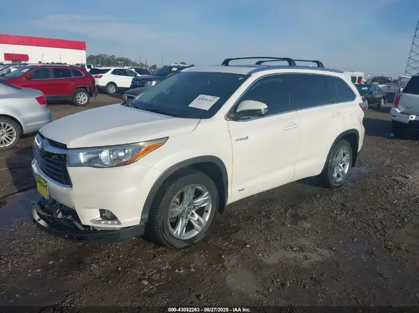 5TDDCRFH2GS016511 2016 TOYOTA HIGHLANDER - Image 2
