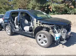 5TDDCRFH3GS018932 2016 TOYOTA HIGHLANDER