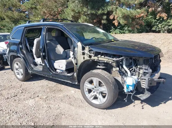 5TDDCRFH3GS018932 2016 TOYOTA HIGHLANDER - Image 1