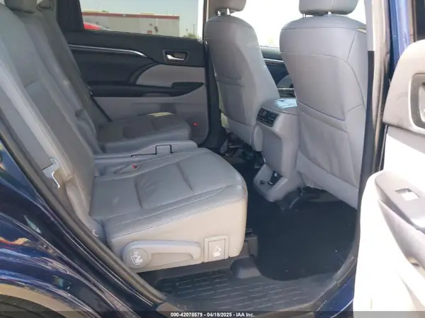 5TDDCRFH4GS016364 2016 TOYOTA HIGHLANDER - Image 8
