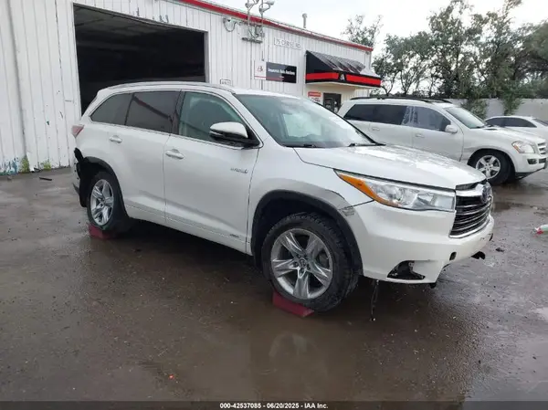 5TDDCRFH5GS015787 2016 TOYOTA HIGHLANDER - Image 1