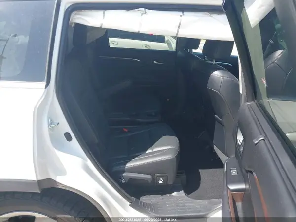 5TDDCRFH5GS015787 2016 TOYOTA HIGHLANDER - Image 8