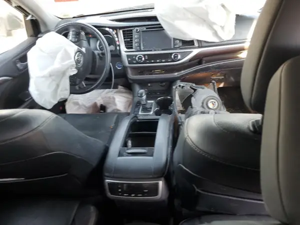 5TDDCRFH5GS016275 2016 TOYOTA HIGHLANDER - Image 8