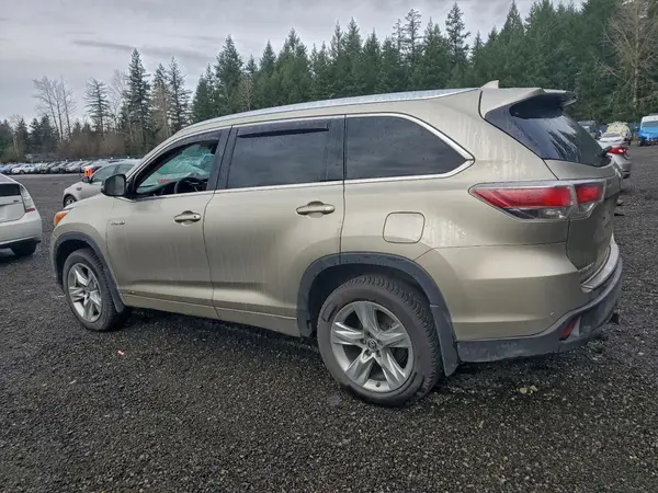 5TDDCRFH6GS015796 2016 TOYOTA HIGHLANDER - Image 2