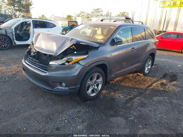 5TDDCRFH6GS017869 2016 TOYOTA HIGHLANDER - Image 2