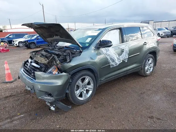 5TDDCRFH7GS013877 2016 TOYOTA HIGHLANDER - Image 2