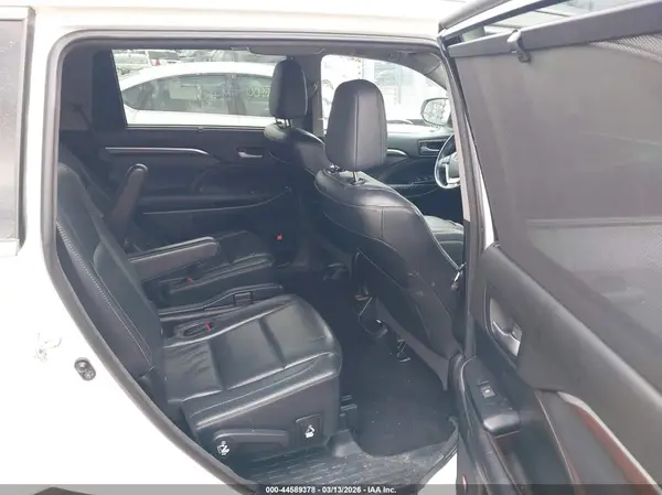 5TDDCRFH7GS014415 2016 TOYOTA HIGHLANDER - Image 8