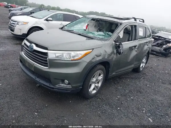 5TDDCRFH7GS014866 2016 TOYOTA HIGHLANDER - Image 2