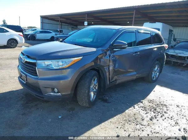 5TDDCRFH7GS015886 2016 TOYOTA HIGHLANDER - Image 2
