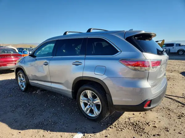 5TDDCRFH7GS018268 2016 TOYOTA HIGHLANDER - Image 2