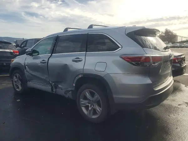 5TDDCRFH7GS018996 2016 TOYOTA HIGHLANDER - Image 2