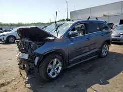5TDDCRFH8GS018876 2016 TOYOTA HIGHLANDER