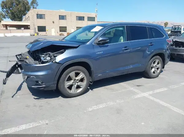 5TDDCRFH8GS019736 2016 TOYOTA HIGHLANDER - Image 2