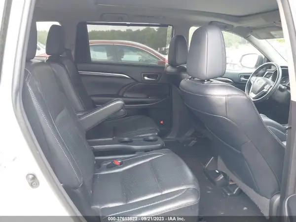 5TDDCRFH9GS013993 2016 TOYOTA HIGHLANDER - Image 8