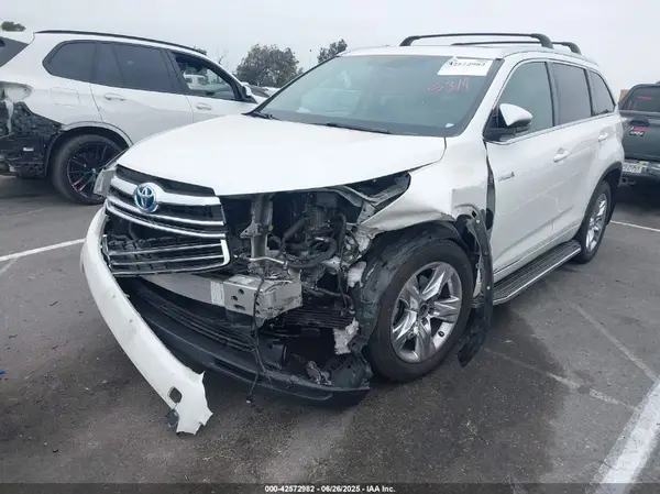 5TDDCRFH9GS015341 2016 TOYOTA HIGHLANDER - Image 2