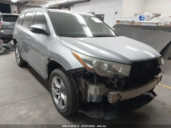 5TDDCRFH9GS015968 2016 TOYOTA HIGHLANDER - Image 1