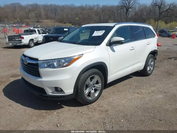 5TDDCRFHXGS019379 2016 TOYOTA HIGHLANDER - Image 2
