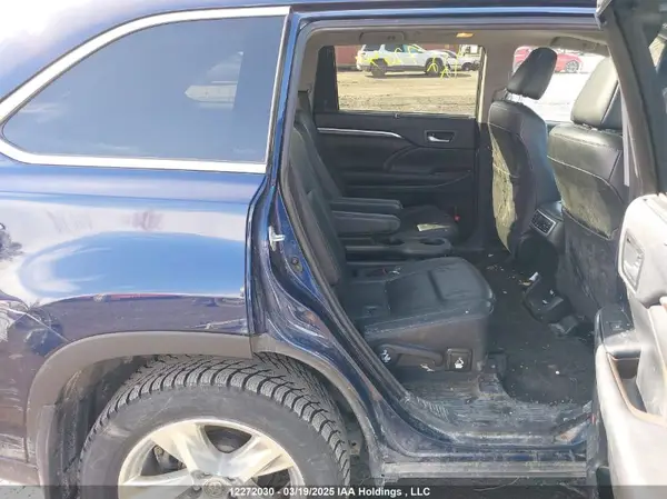 5TDDCRFHXGS019639 2016 TOYOTA HIGHLANDER - Image 8
