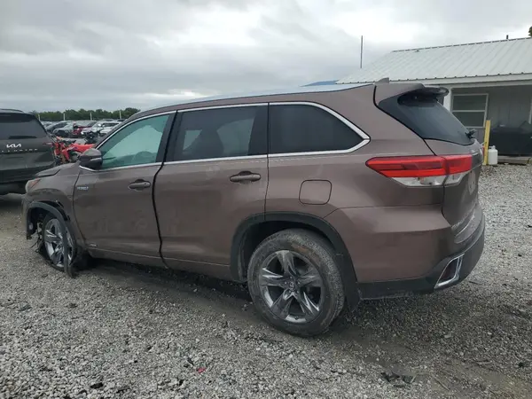 5TDDGRFH0HS023138 2017 TOYOTA HIGHLANDER - Image 2