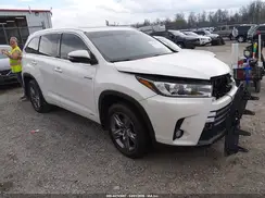 5TDDGRFH0HS024306 2017 TOYOTA HIGHLANDER