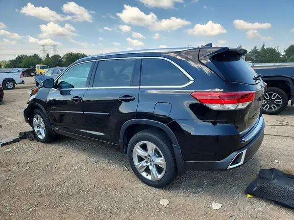 5TDDGRFH0HS026136 2017 TOYOTA HIGHLANDER - Image 2