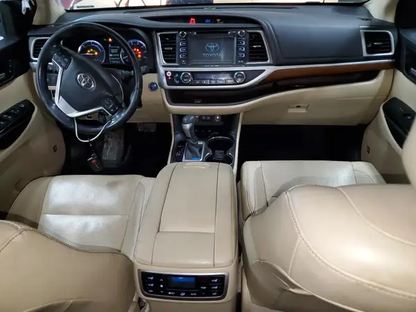 5TDDGRFH0HS026508 2017 TOYOTA HIGHLANDER - Image 8