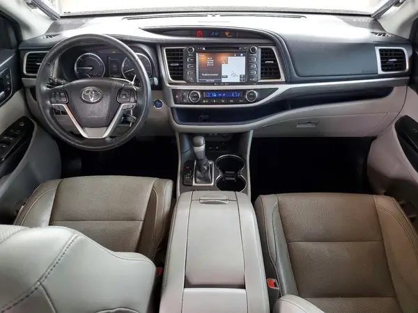 5TDDGRFH0HS032325 2017 TOYOTA HIGHLANDER - Image 8