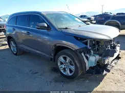 5TDDGRFH0HS034544 2017 TOYOTA HIGHLANDER
